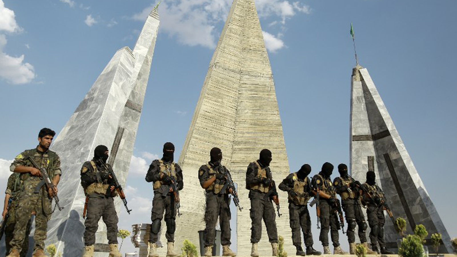 الأكراد يسعون إلى إدارة موحدة لمناطقهم في سوريا