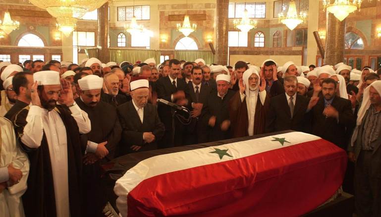 هل يُدفن حافظ الأسد؟