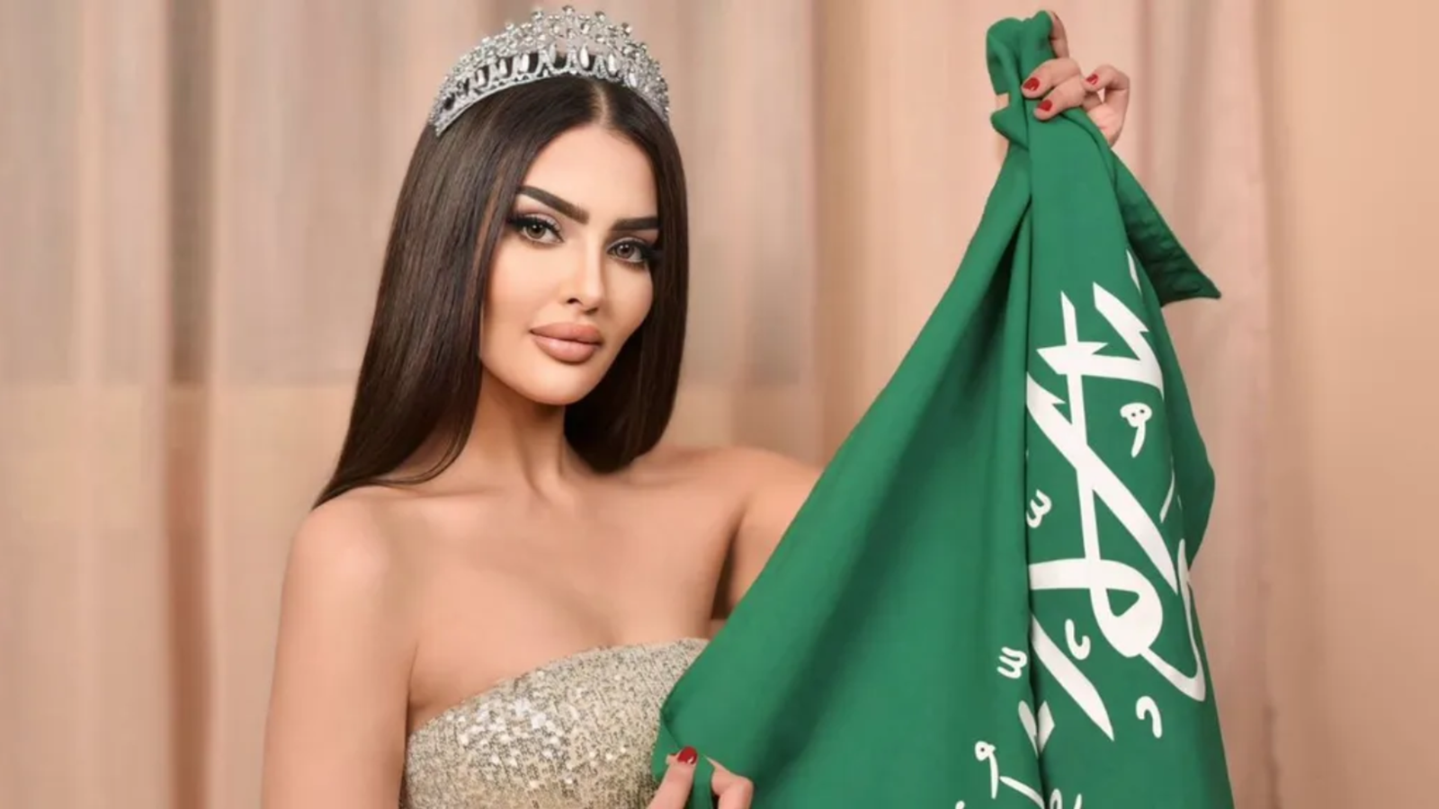 أول سعودية تشارك في مسابقة ملكة جمال الكون
