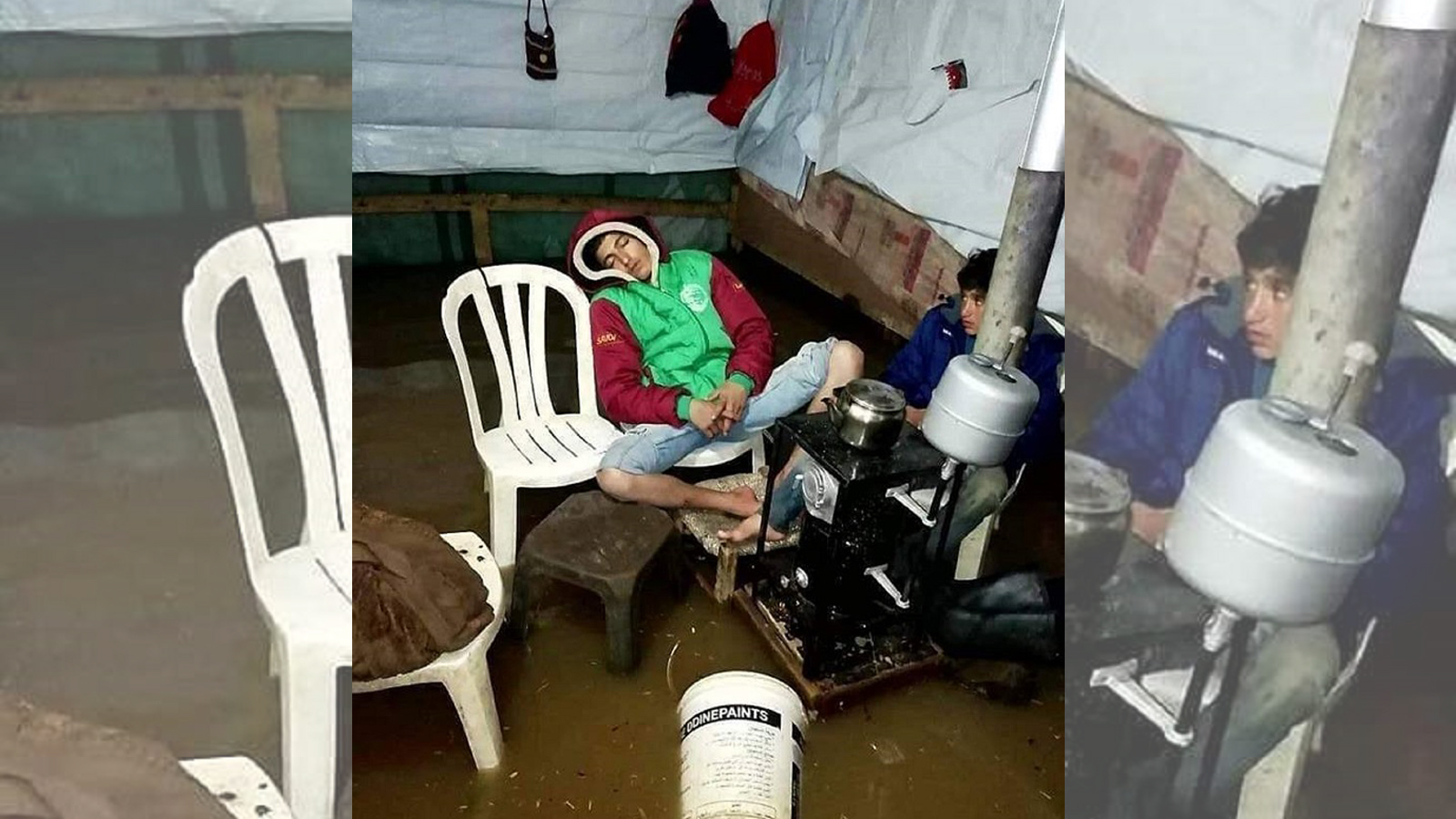 اللاجئون السوريون.. المخيمات السابحة في المأساة