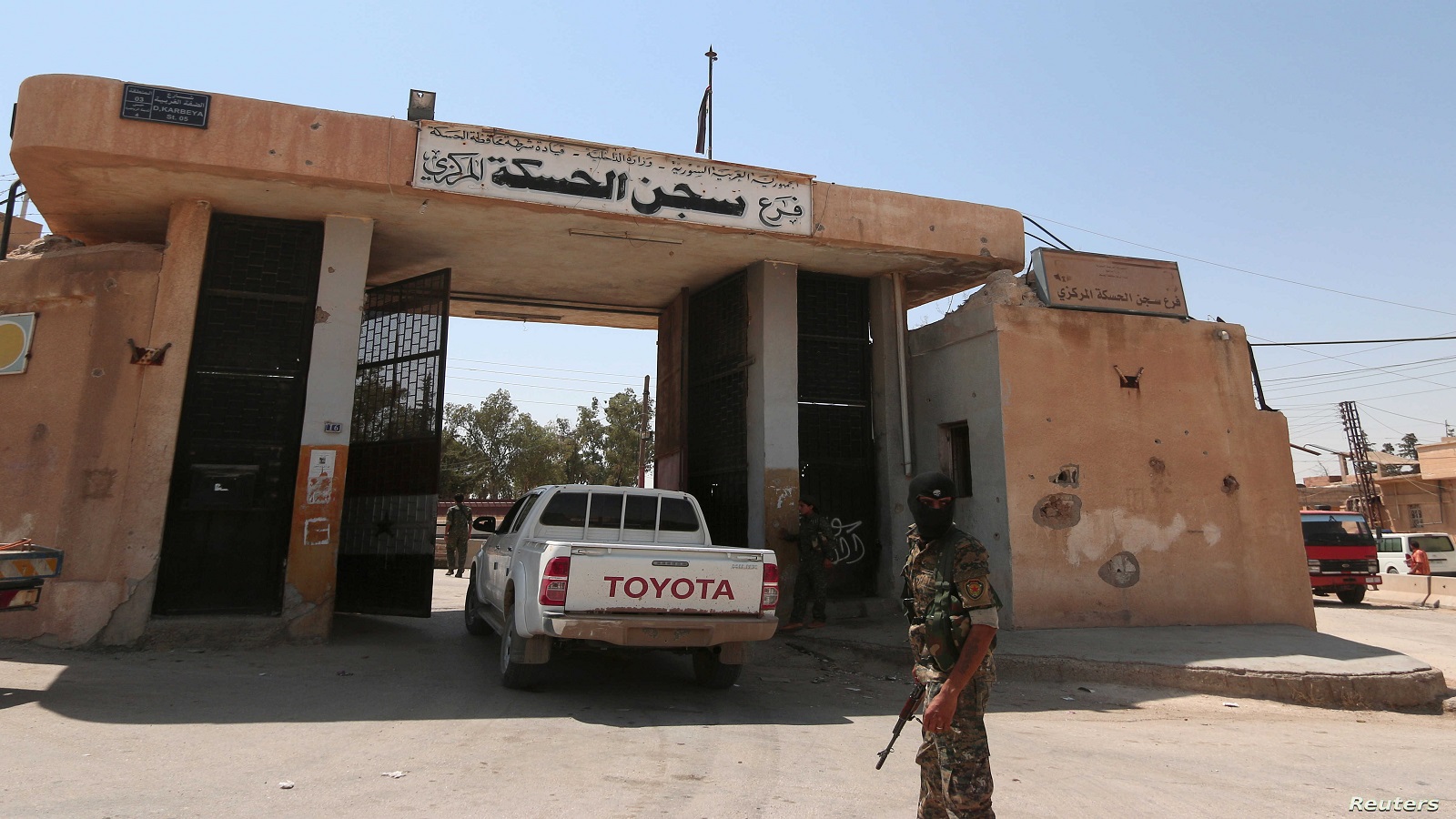 شرق الفرات: داعش يفقأ "دمّلة" غويران