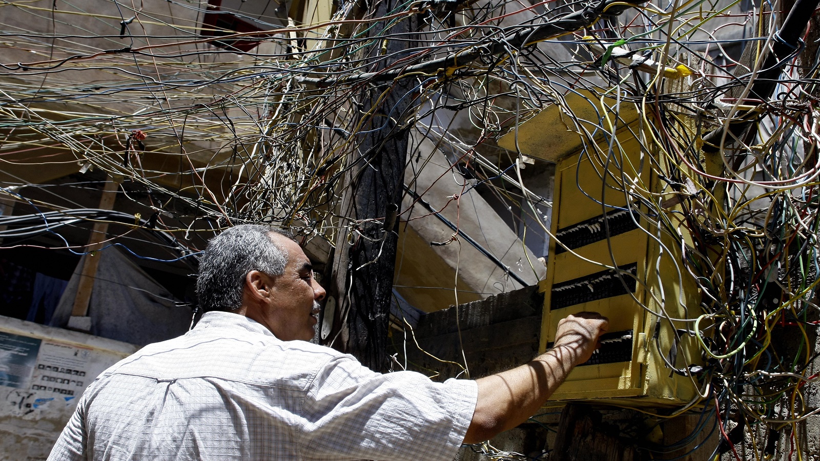 تقنين مزدوج: المولّدات الخاصة على خطى كهرباء لبنان