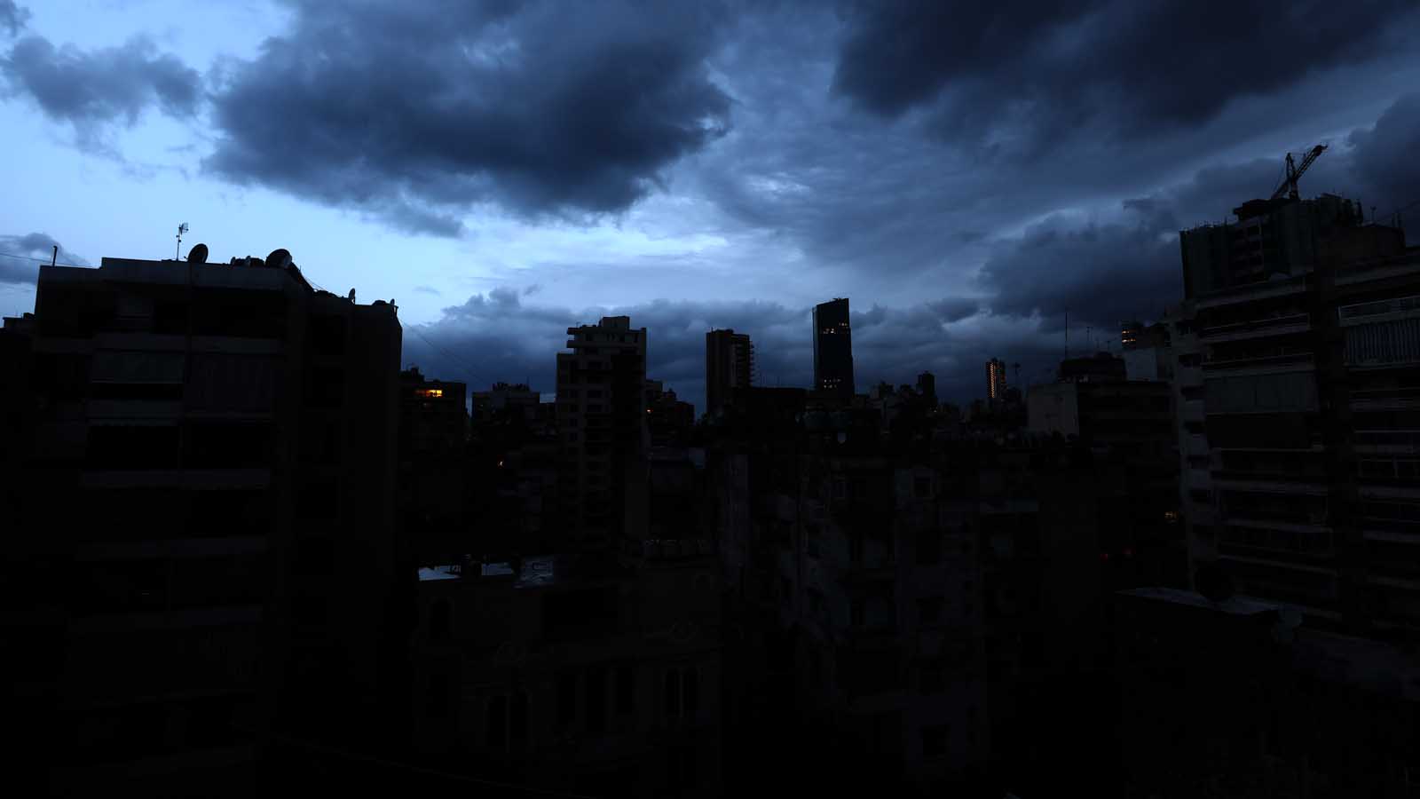 الليل في بيروت