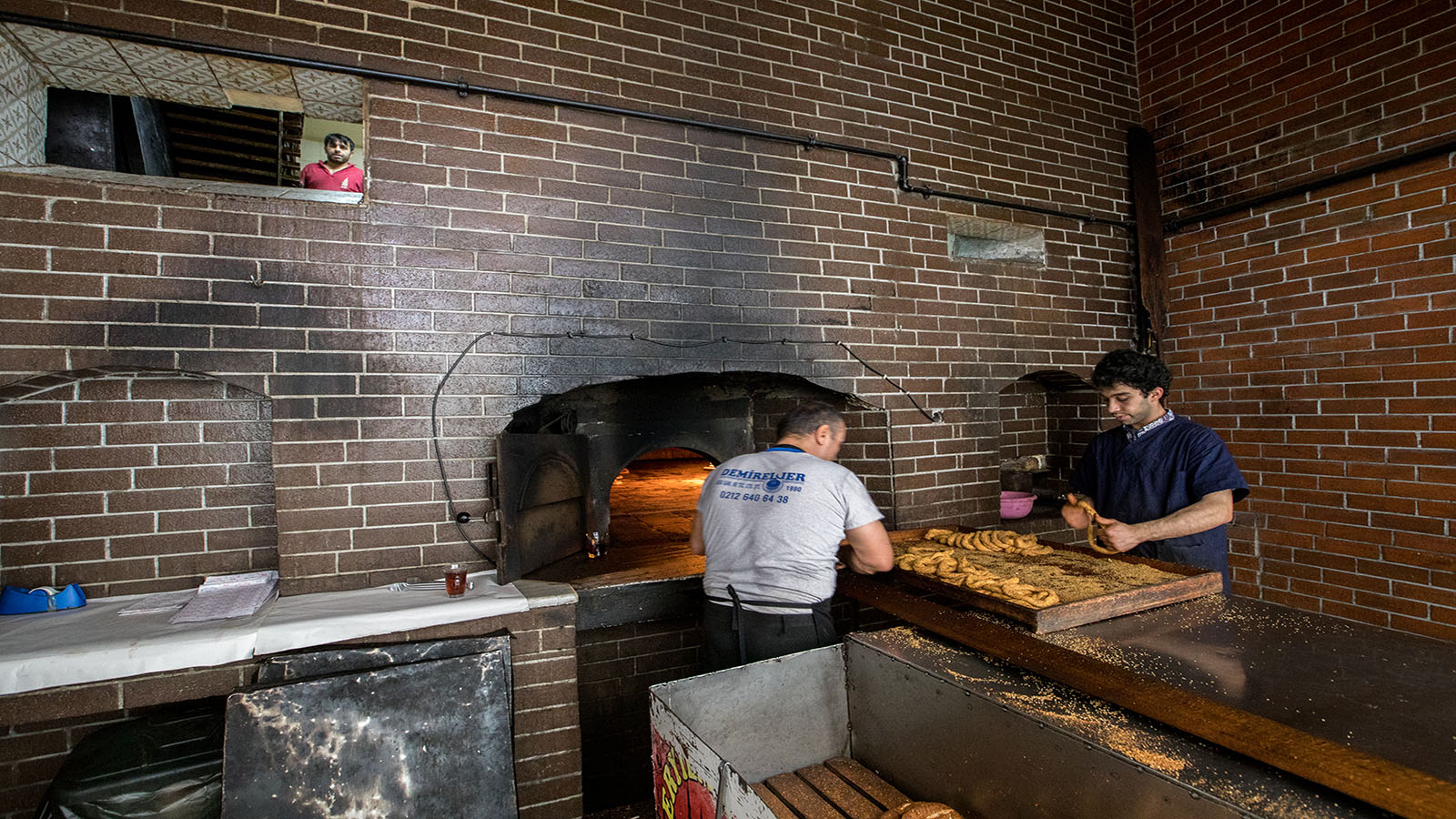 أضنة: السوريون يقاطعون خبز الأفران السورية!