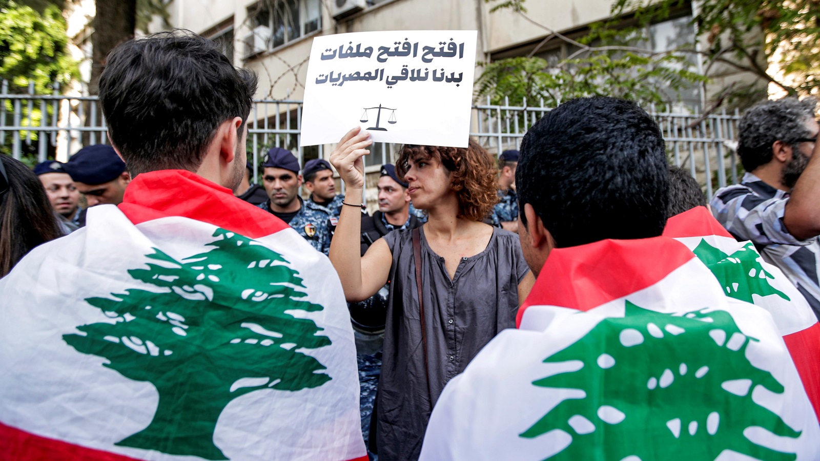 قاض وسيناتور فرنسيان في لبنان: البحث باستعادة الأموال المنهوبة