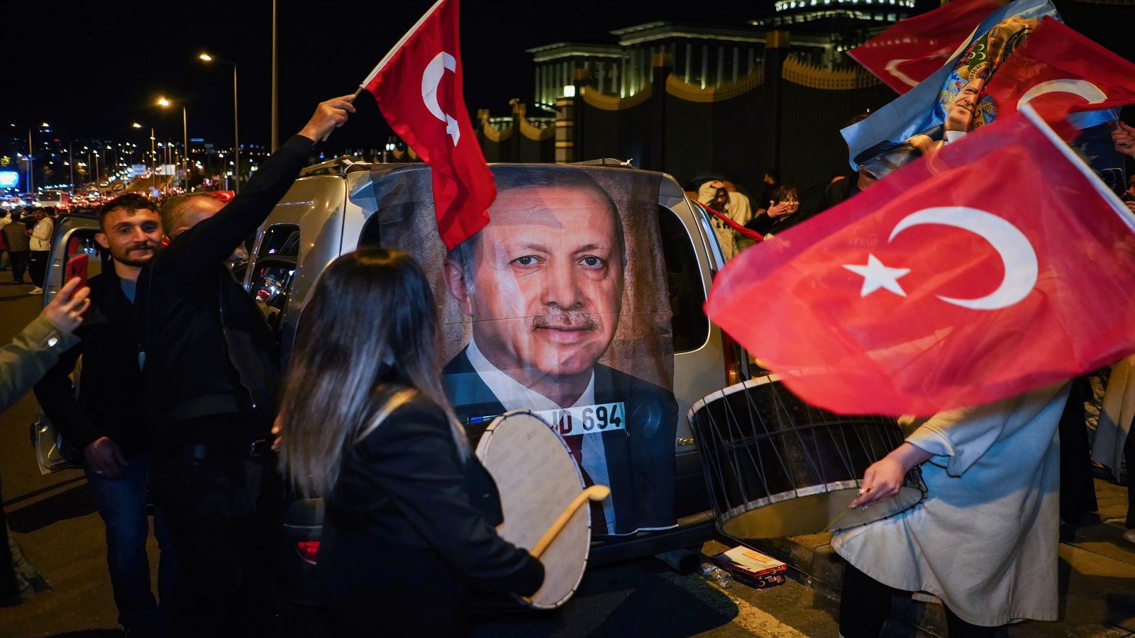 أردوغان المنتصر باللاجئين السوريين