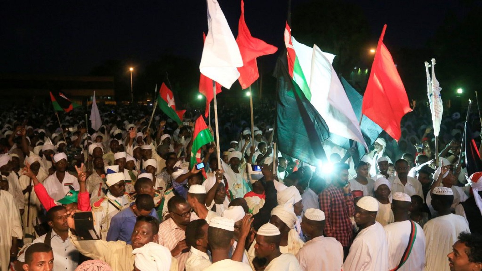 السودانيون في مسيرة جديدة نحو القصر الرئاسي