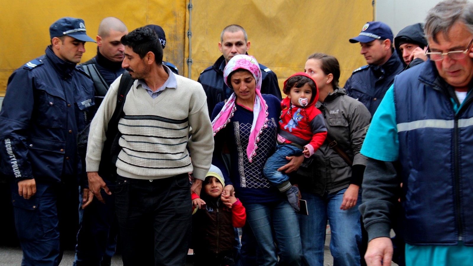 بعيداً عن اللغو اللبناني: اللاجئون السوريون والتجربة البلغارية