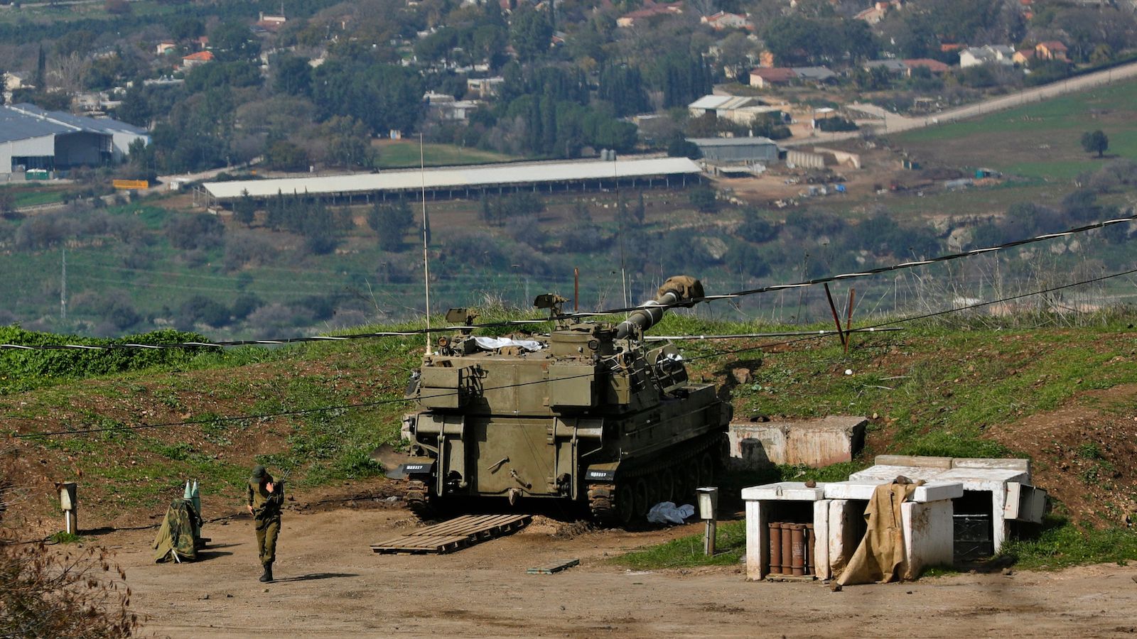 جنرال إسرائيلي يحذر من انتقام حزب الله: اضربوهم أولاً