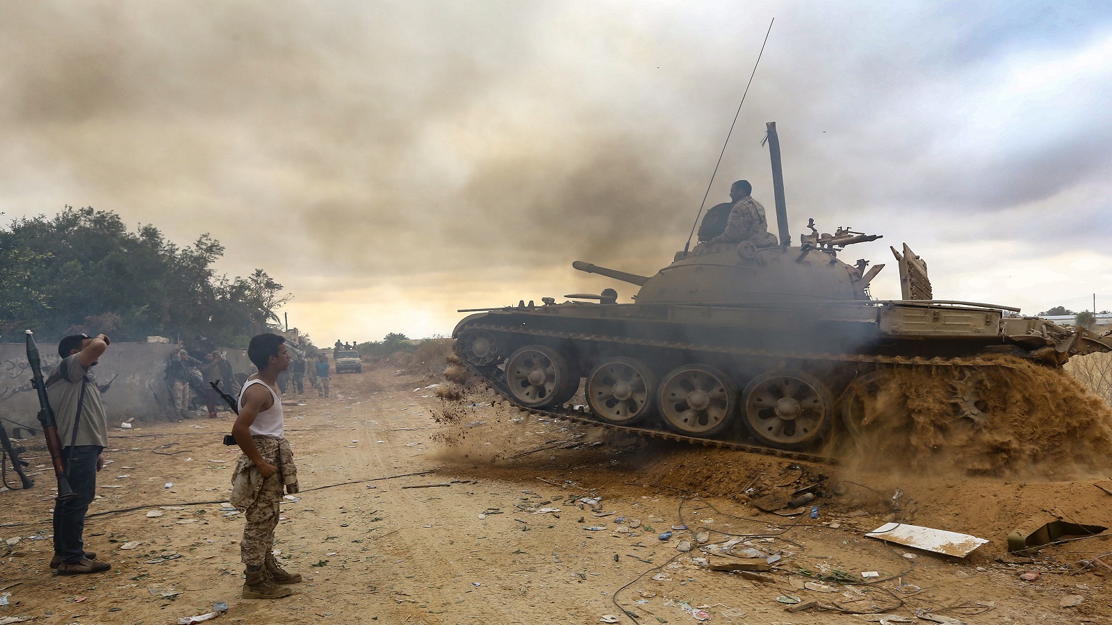 ليبيا:صراغ الغنائم يشعل الحرب الثالثة