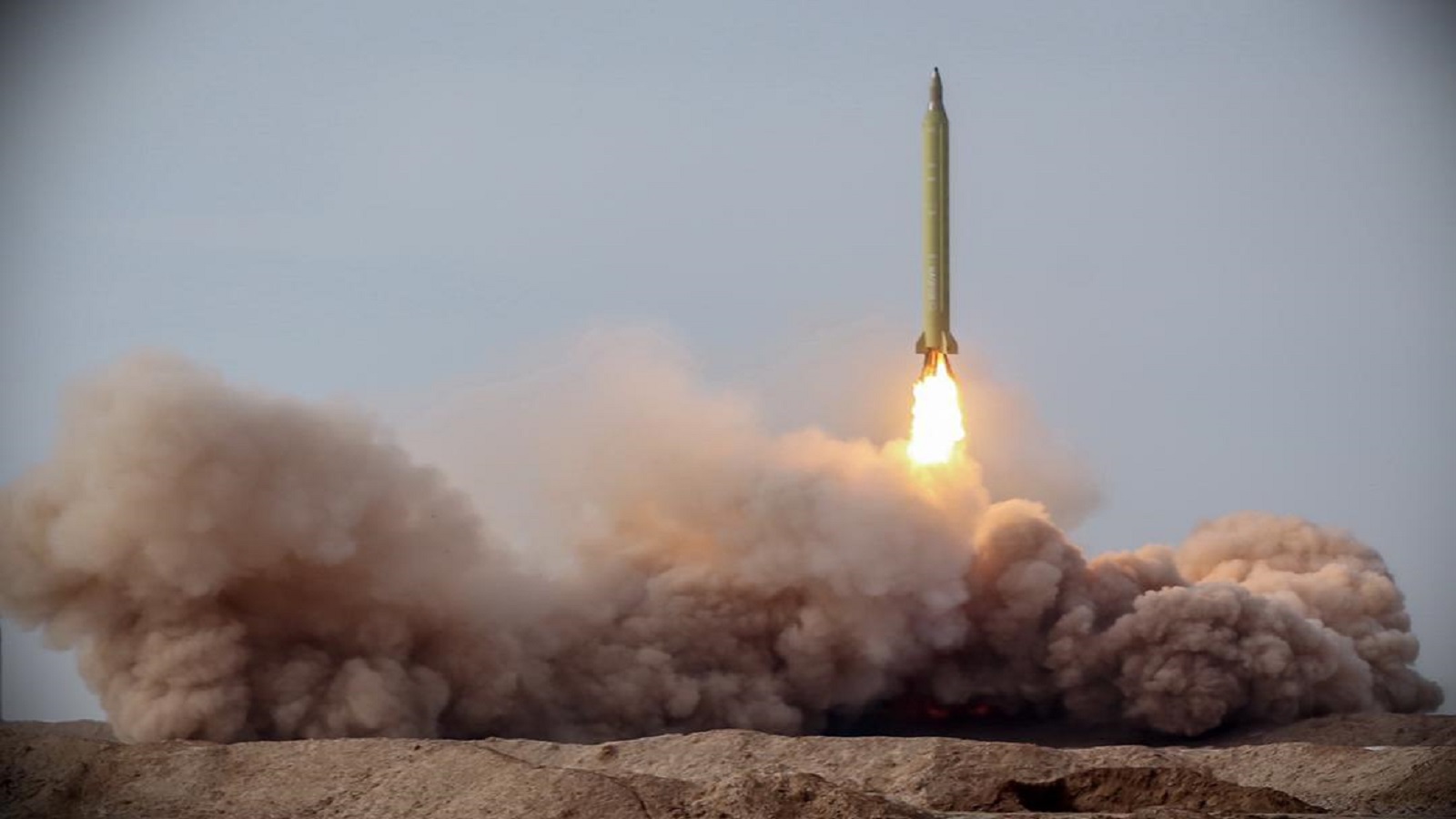 المناورات الإيرانية:الصواريخ كادت تقترب من حاملة أميركية