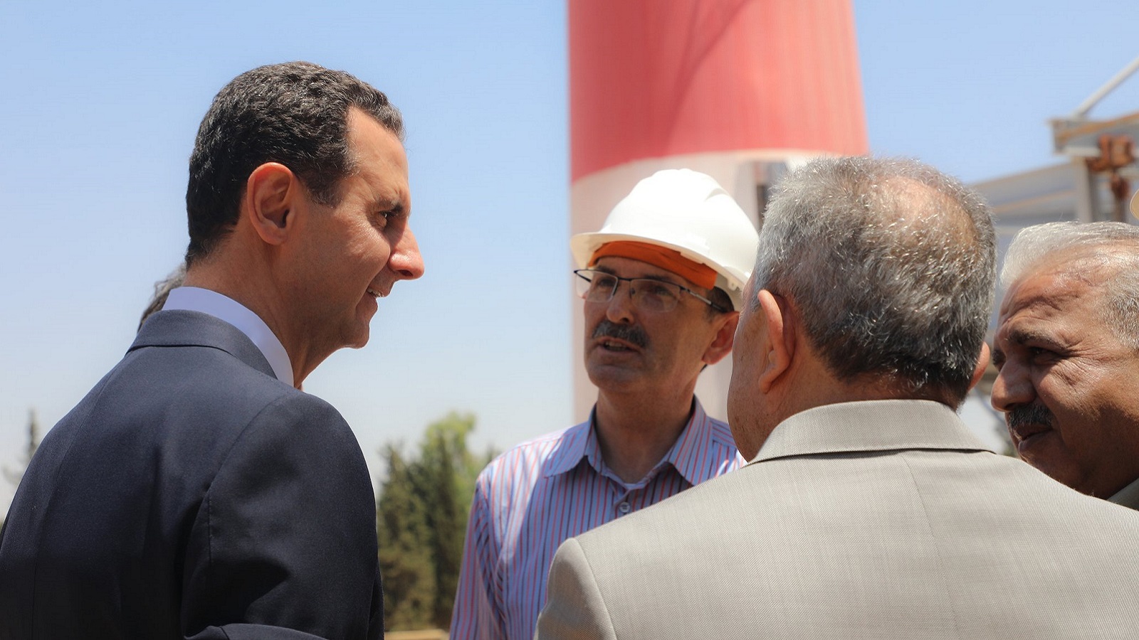الأسد كـ"متعهّد خدمات" لطبقة تؤمن استمرارية النظام