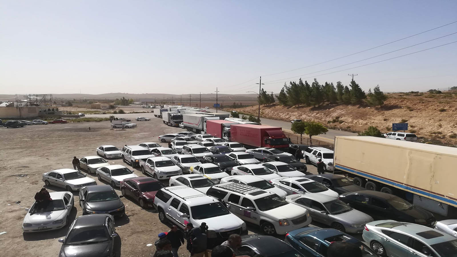 بانتظار حلّ أزمة اللاجئين..سفر السوريين إلى الأردن مؤجّل