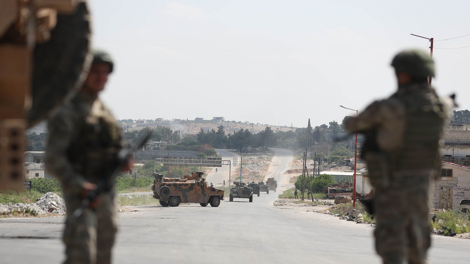 من إستهدف القوات التركية قرب سرمين في إدلب؟