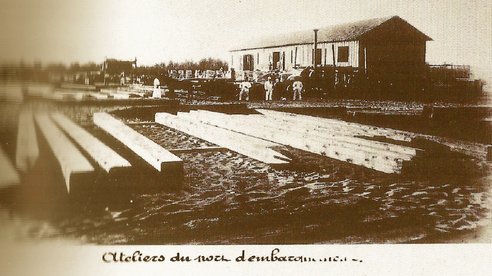 ورشة البناء في ميناء بيروت، 1892.