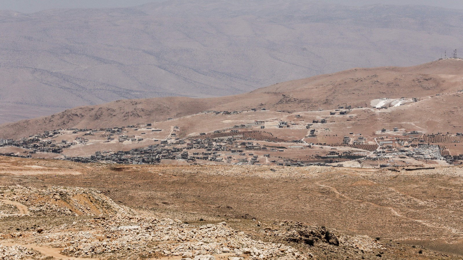 "المدن" ترصد كيفية تهريب الأشخاص على الحدود اللبنانية-السورية