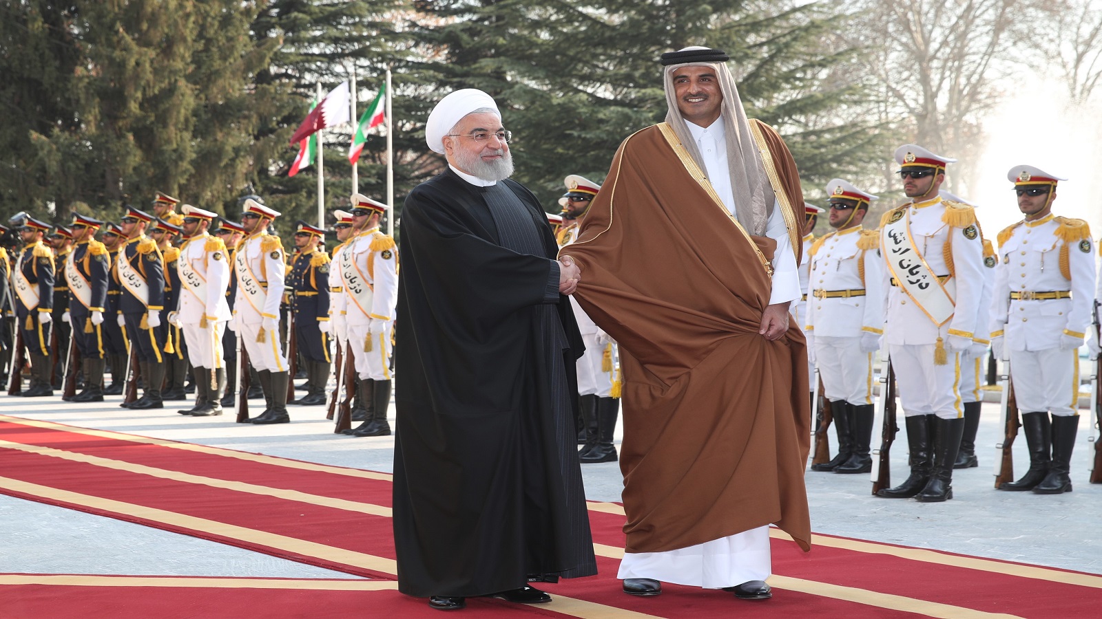 روحاني يتوعد الأميركيين..وأمير قطر يدعو إلى التهدئة