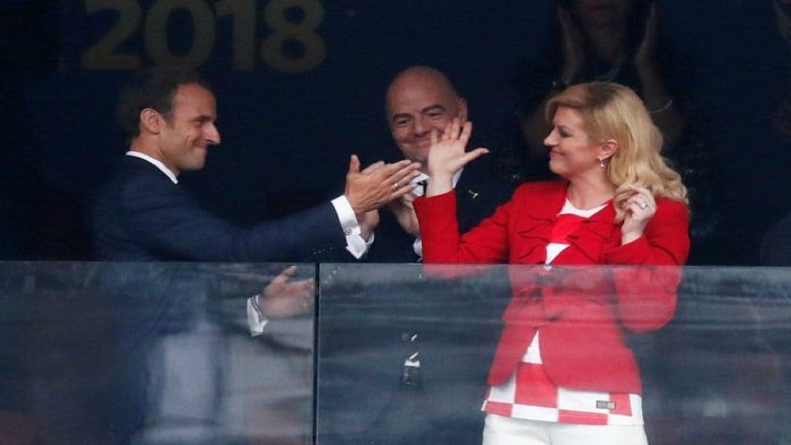 بالصور: أحضان رئيسة كرواتيا.. والروح الرياضية
