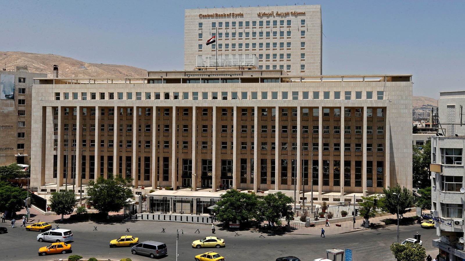من هم المرشحون لحاكمية المصرف المركزي السوري؟