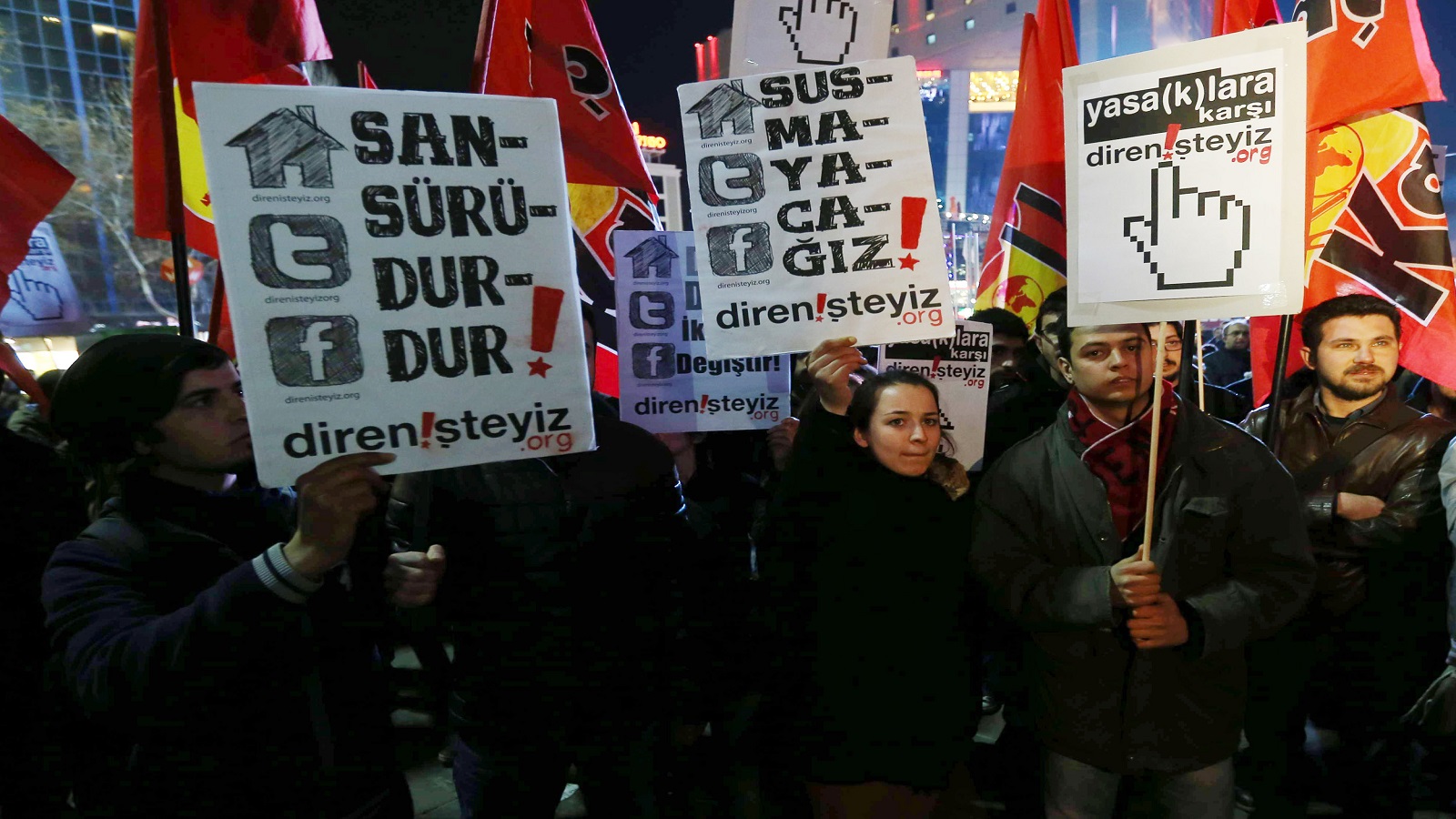 البرلمان التركي يُقرّ رقابة الحكومة على الانترنت