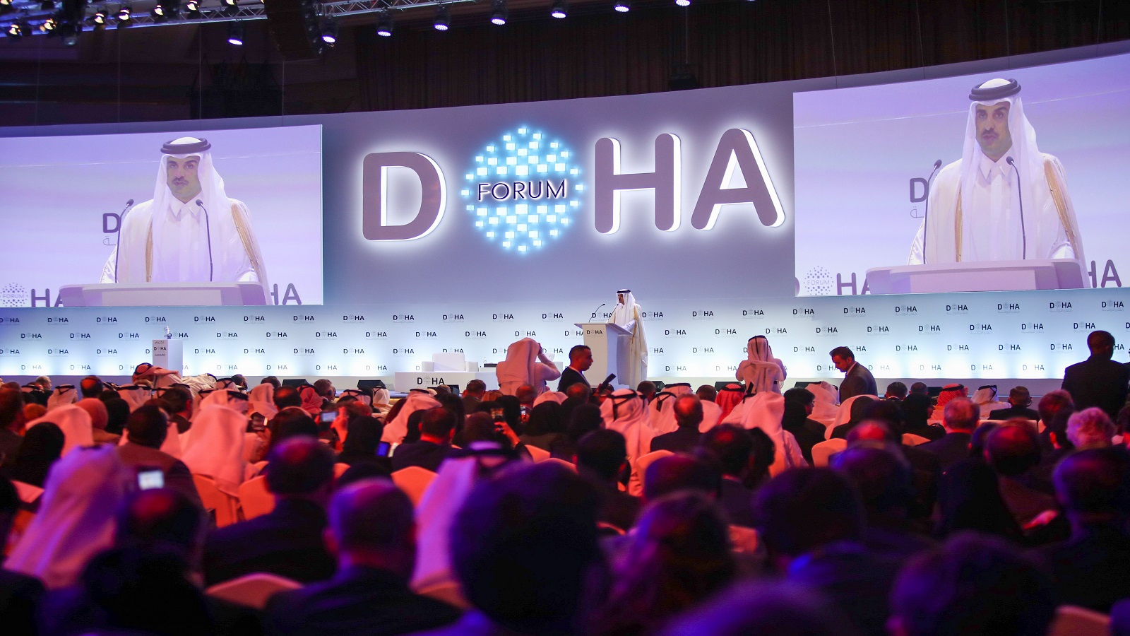 أمير قطر: ازدواجية المعايير أفقدت الإيمان بالآليات الأممية