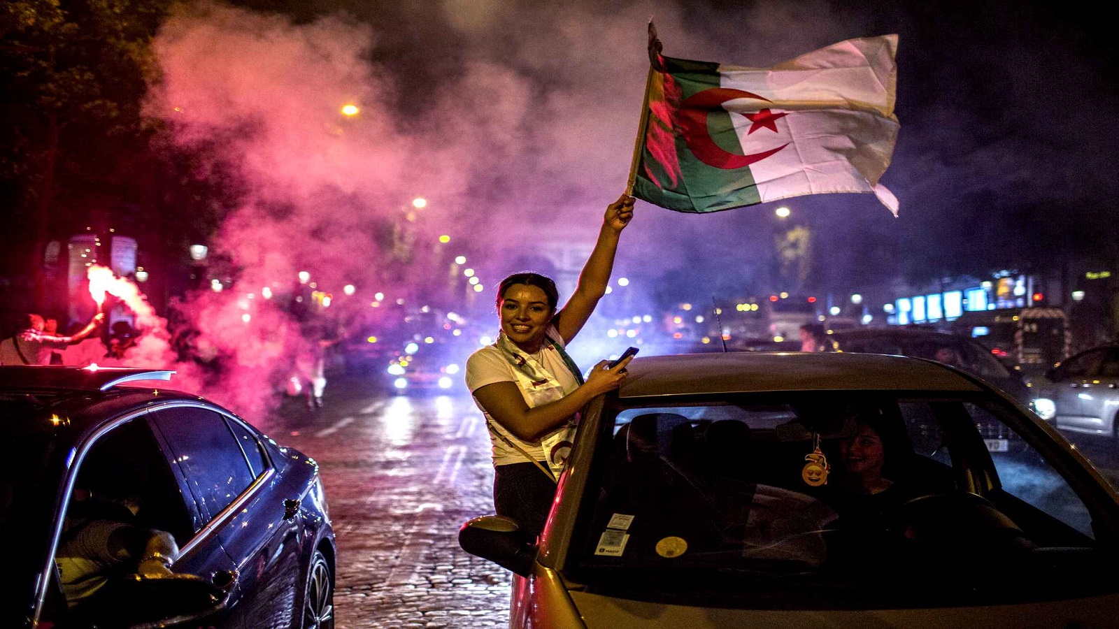 الجزائر- فرنسا..كرة القدم تنكأ جراح المصالحة