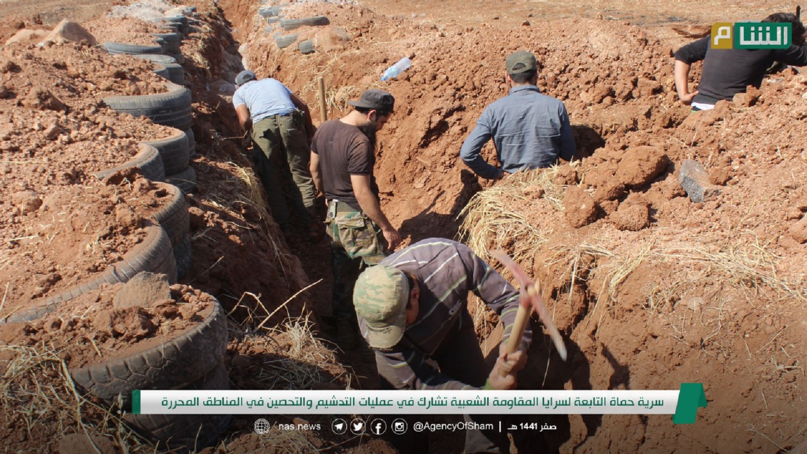 إدلب:تحرير الشام تحفر خندقاً حول مناطقها..وسط تشكيك بفعاليته