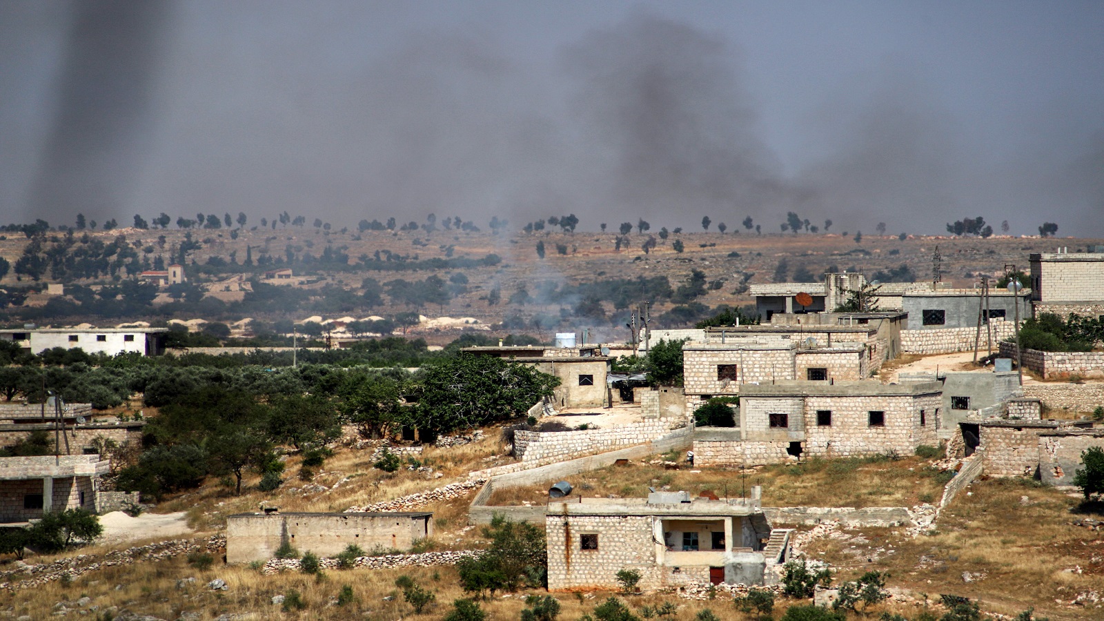 إدلب:قصف متبادل.. وإسقاط طائرة إستطلاع روسية