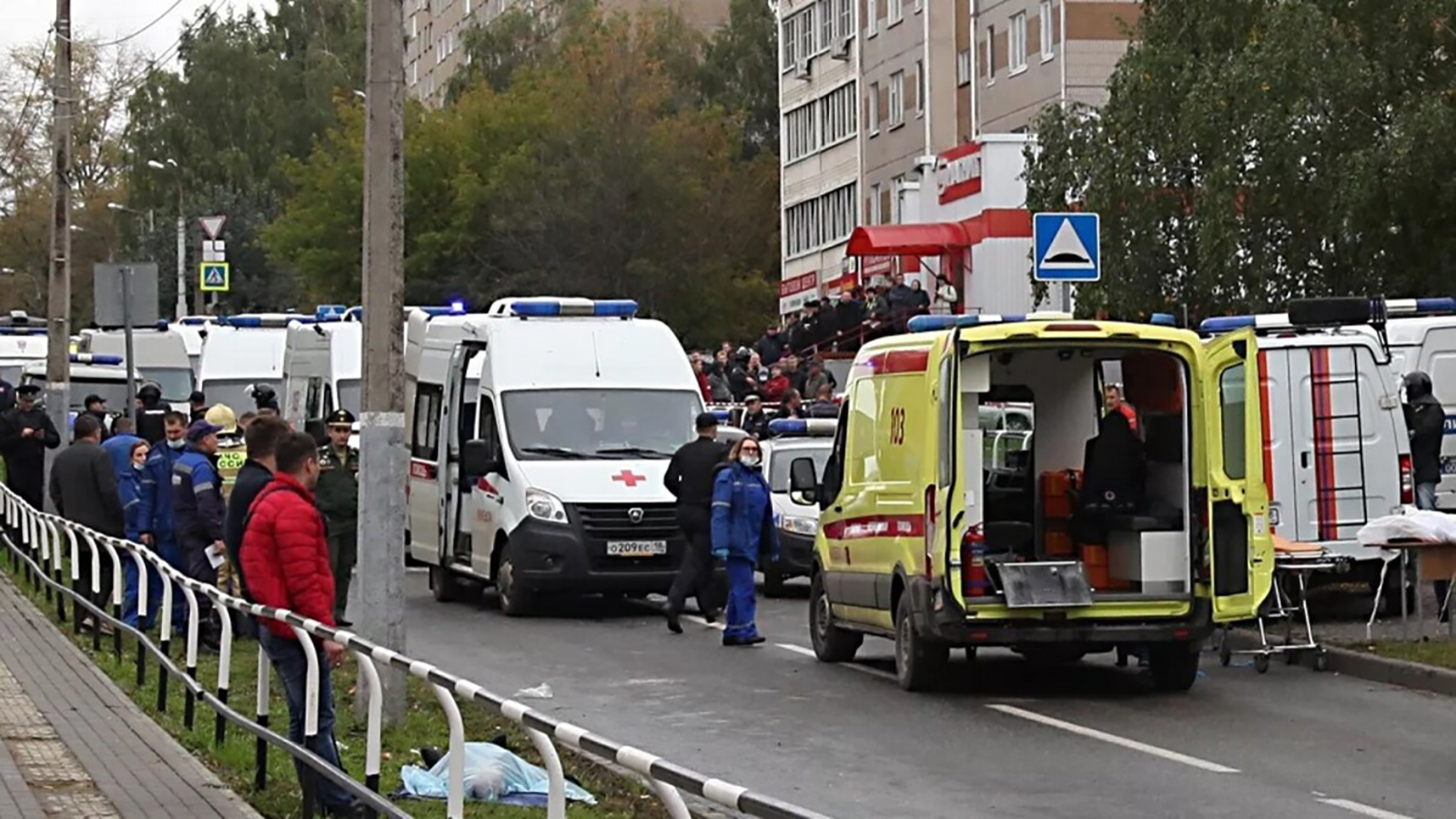 مسلح يقتل 13شخصاً ويجرح 20في مدرسة روسية ثم ينتحر