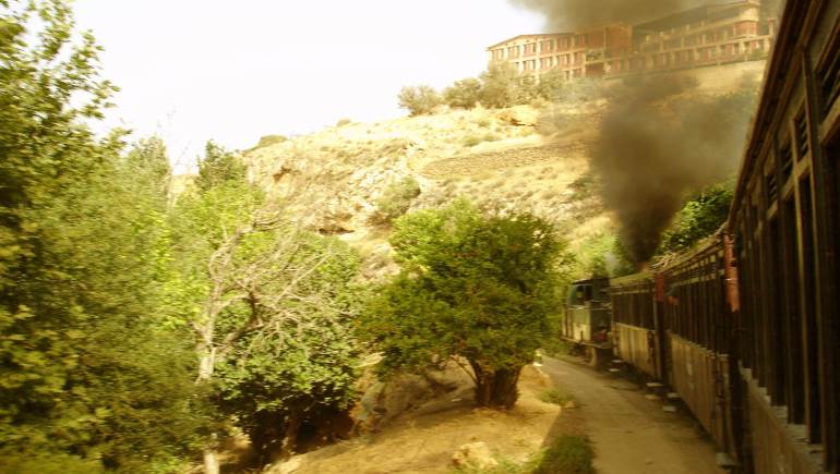  "قطار المصايف" عند أعالي وادي بردى