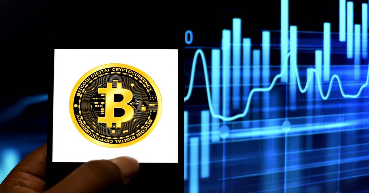 Bitcoin Hits All-Time High of $1.35 Trillion Market Value Before Decline: What’s Next?