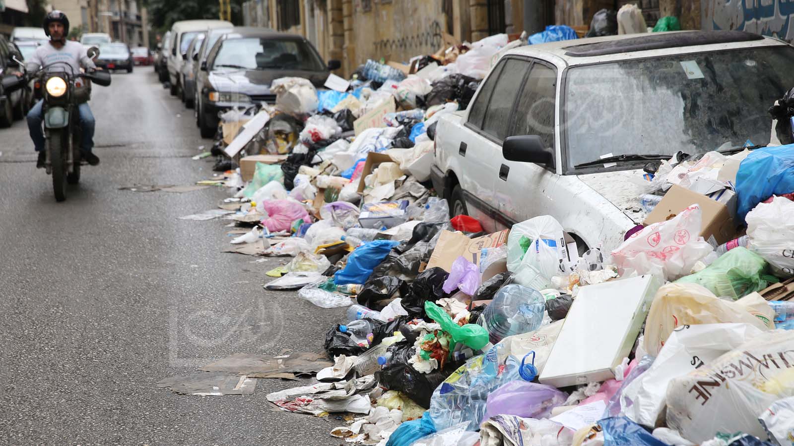 النفايات تجتاح بيروت مجدداً