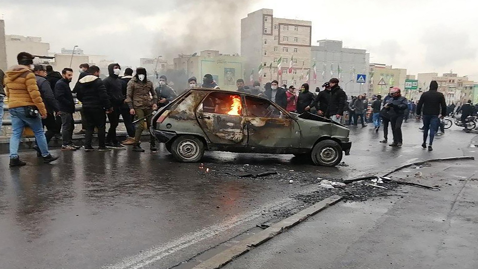إيران: السلطة تهدد الاحتجاجات..بمعزوفة التدخل الخارجي