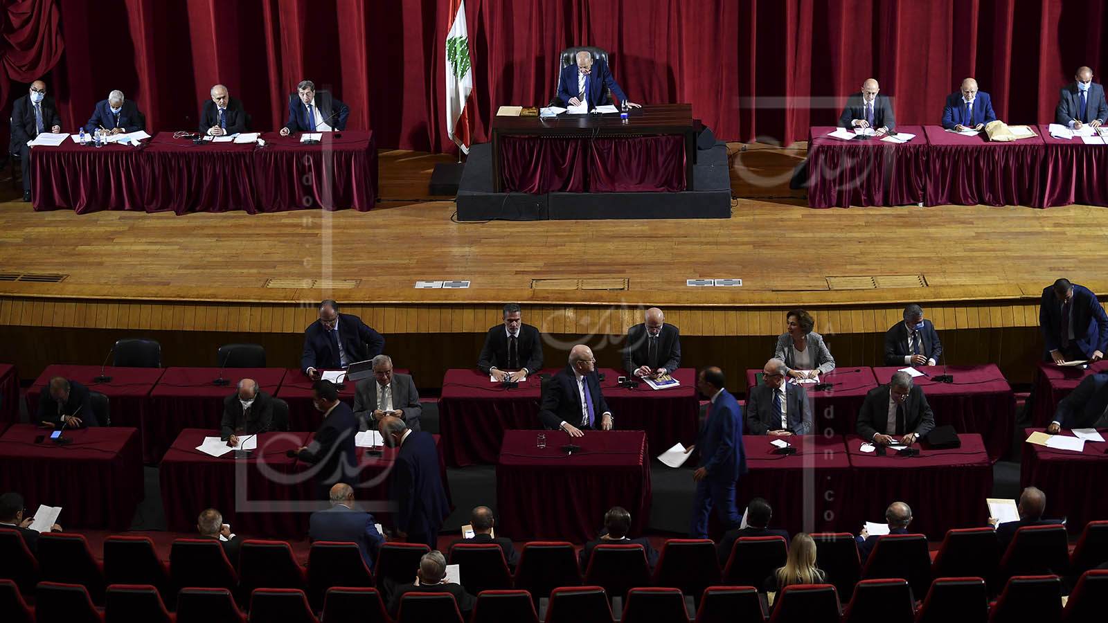 مجلس النواب "يصفع" اللبنانيات ويوجّه ضربتين لباسيل