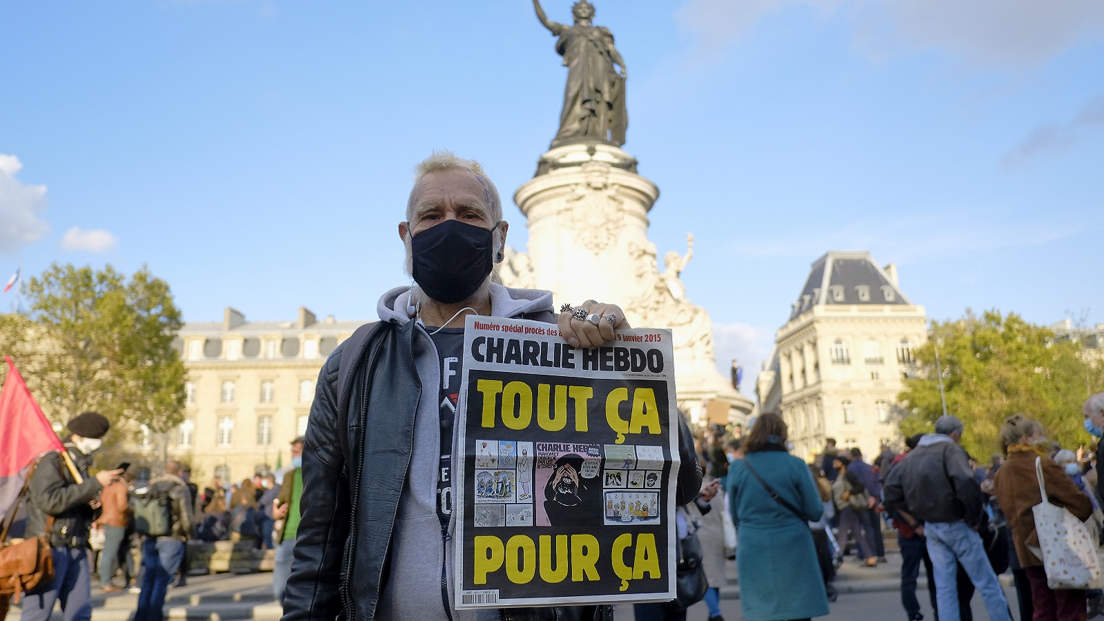 فرنسا تعلن الحرب على الإسلام المتطرف: الشبكات الاجتماعية تقتلنا!