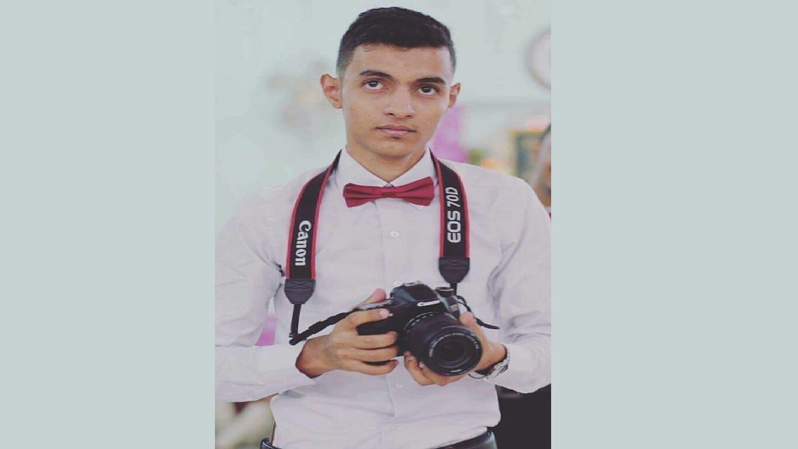مقتل أصغر المصورين اليمنيين.. ووالده يرفد تعز بالمعنويات