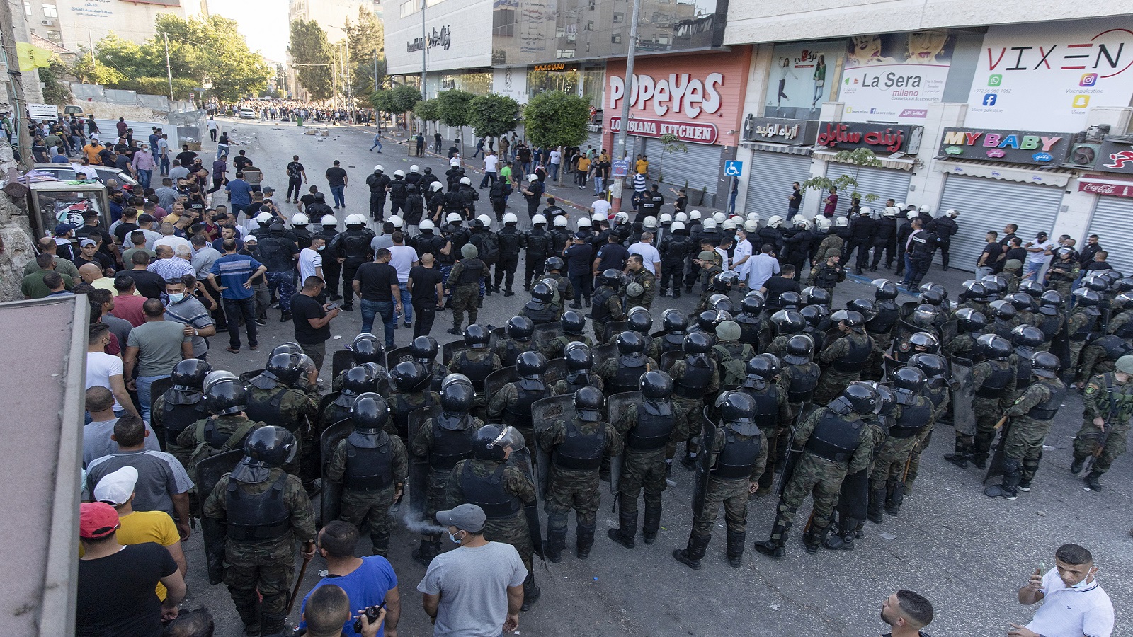 "هيومن رايتس ووتش": هكذا تعذب السلطة الفلسطينية المعتقلين لديها!