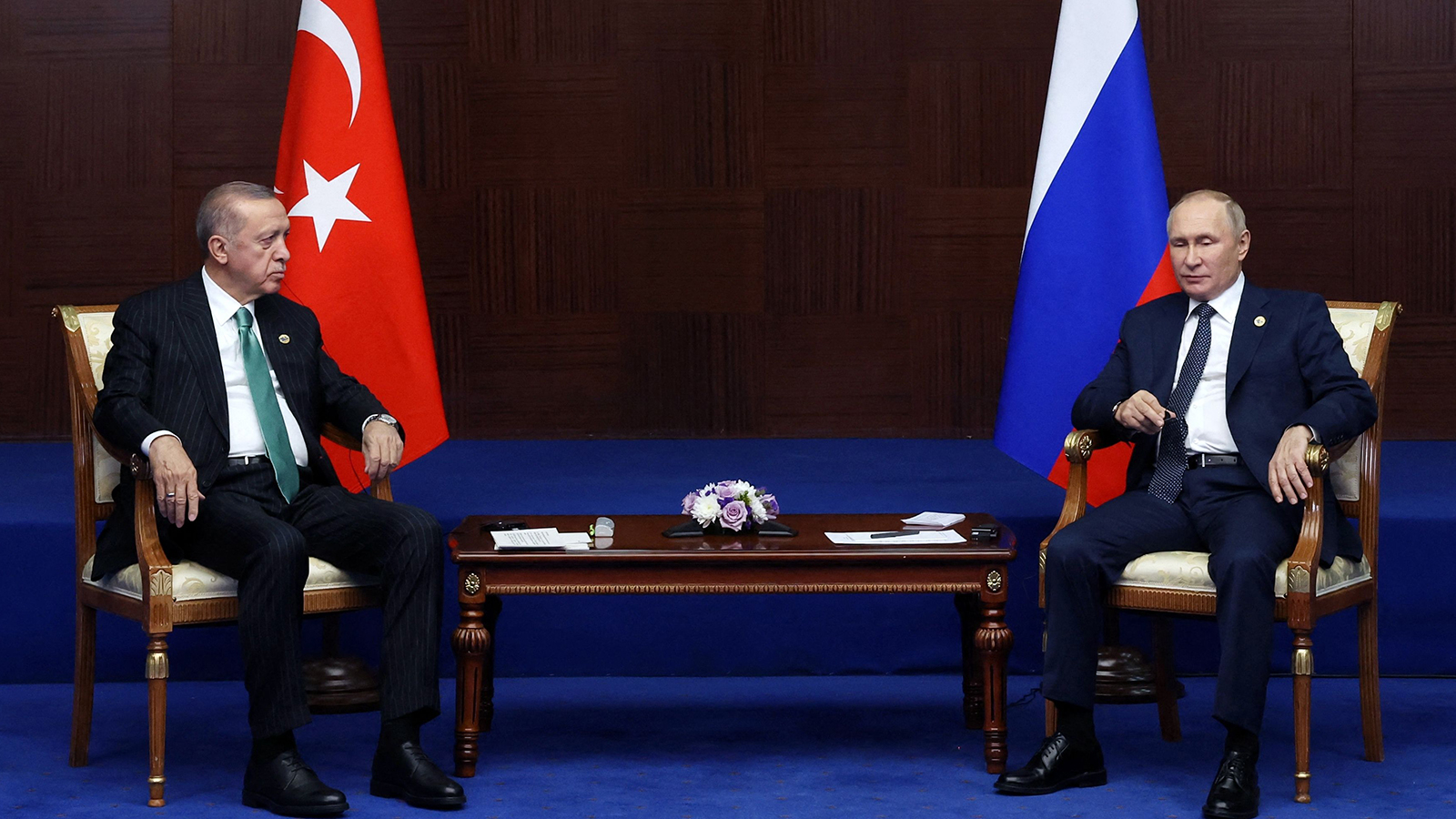 أردوغان يستثمر في ضعف بوتين