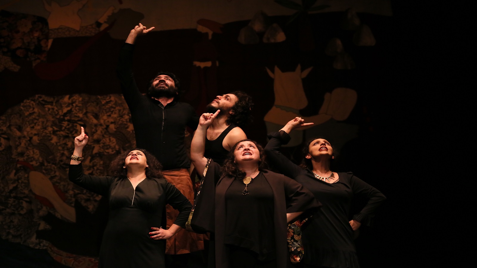 مسرحيون شباب عرب لـ"المدن": البحث عن التمويل والنقّاد والجمهور