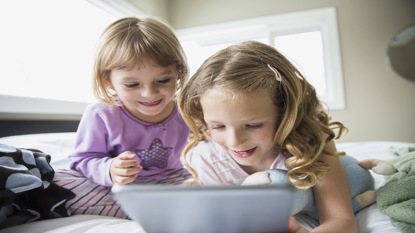 الإنتربول تتبنى قراراً لمكافحة الإساءة للأطفال عبر الإنترنت
