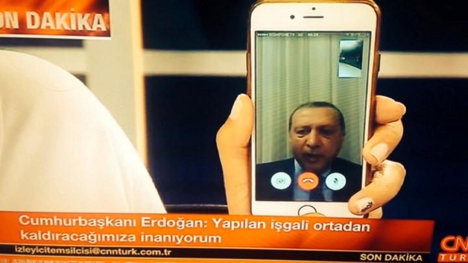 "إنقلاب" في 12 ثانية: إعلام تركي جادّ وعربي مسيّس
