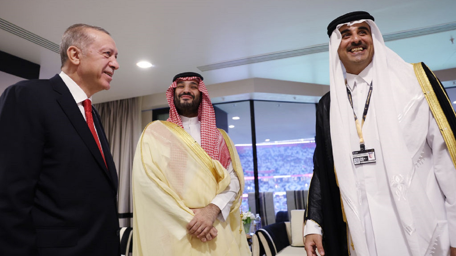 أمير قطر وولي العهد السعودي والرئيس التركي في افتتاح مونديال قطر (غيتي)