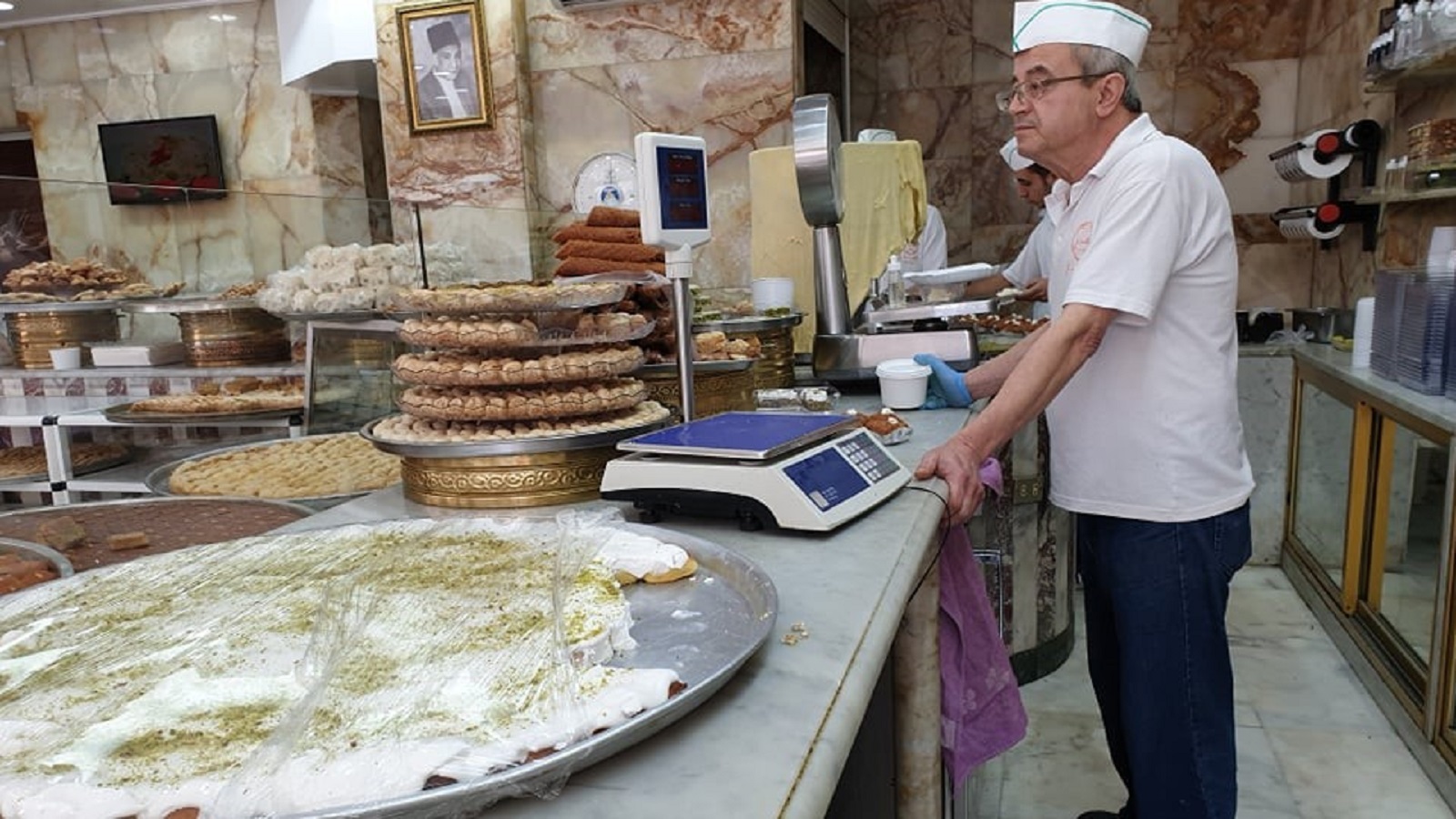 "كربوج حلب" في الميناء - طرابلس: حلو رمضان الأول