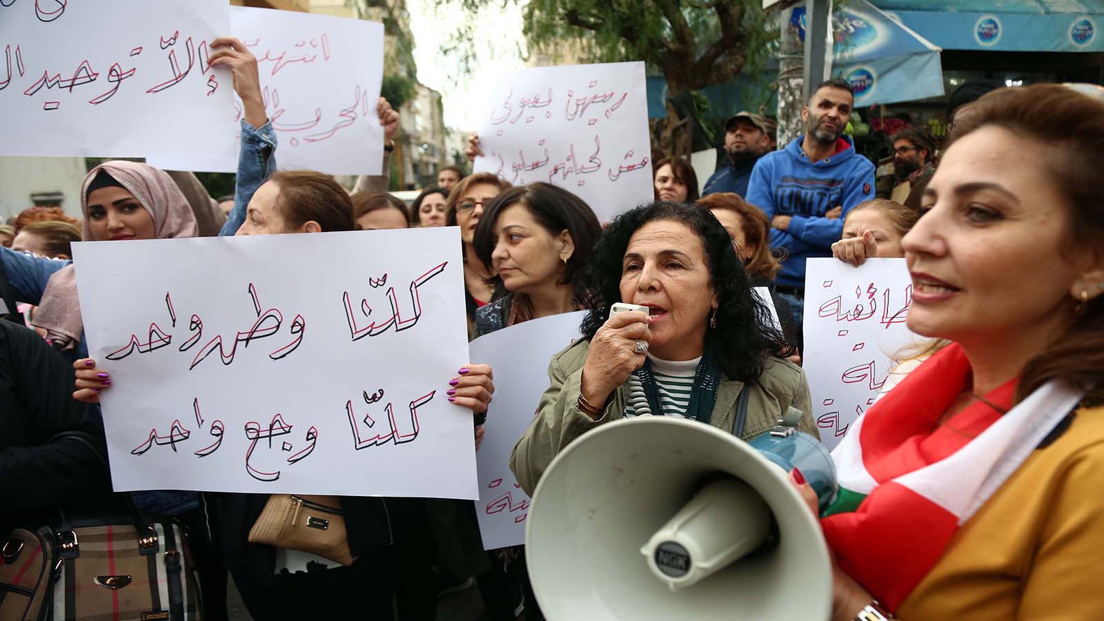 أمهات لبنان.. قوة السلام