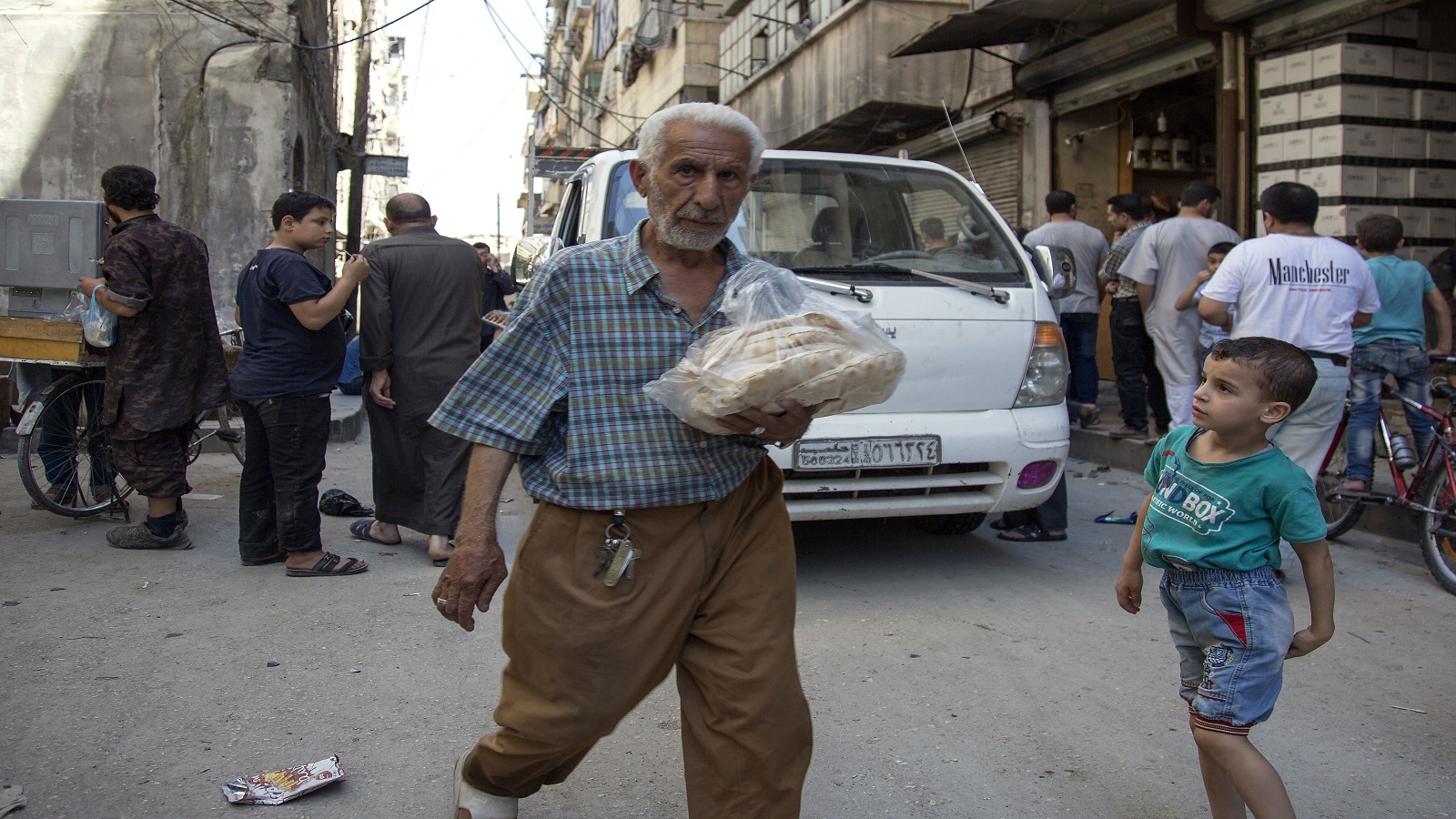 الشمال السوري:سعر الخبز بالليرة التركية او الدولار