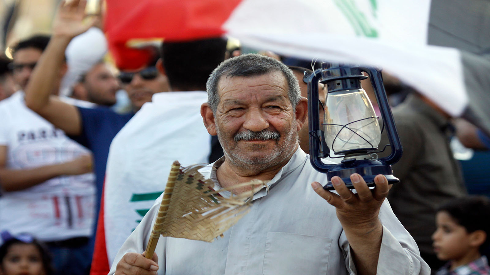 العراق: التظاهرات تتسع..والعبادي يتهم "مندسين"