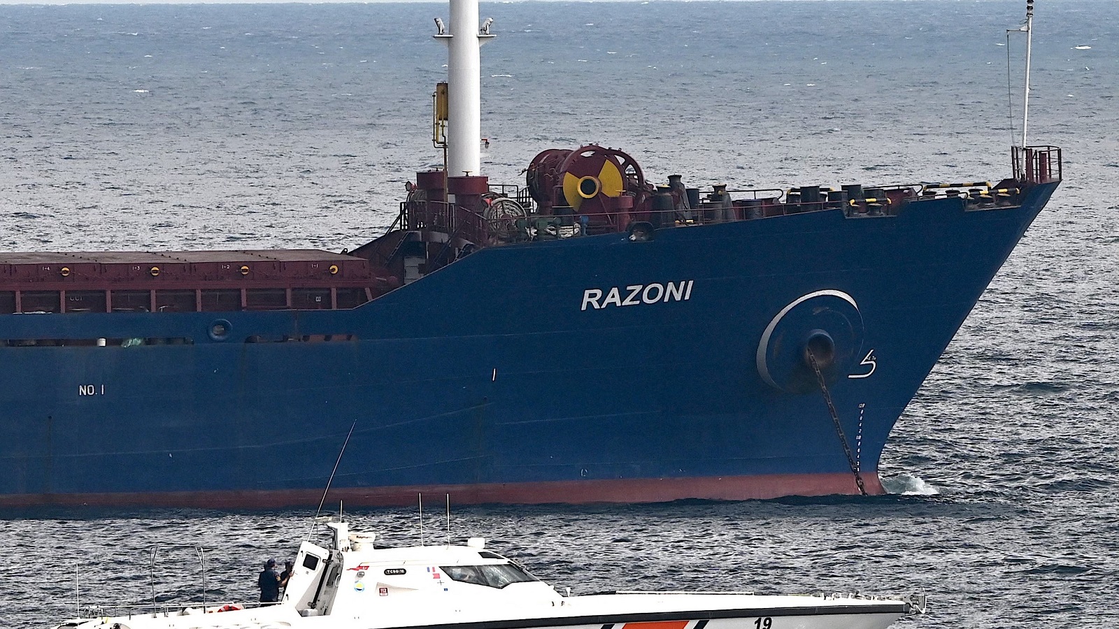 السفينة "رازوني" مشتّتة: صاحب شحنة الذرة رفض تسلمها
