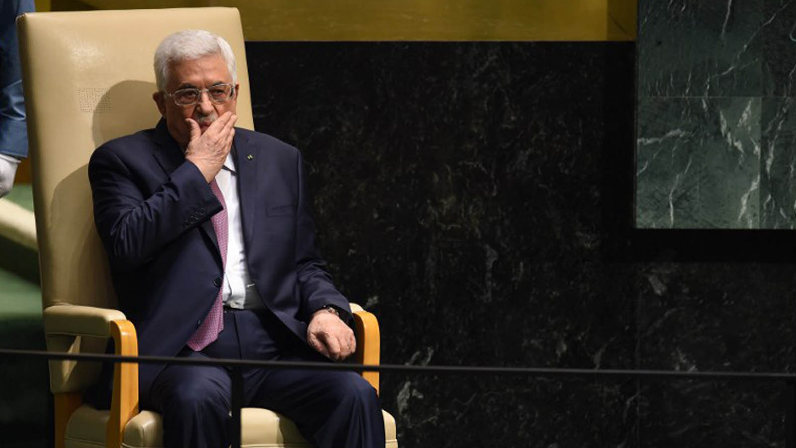 ماذا وراء تسمية عبّاس رئيساً لفلسطين.. لا السلطة؟