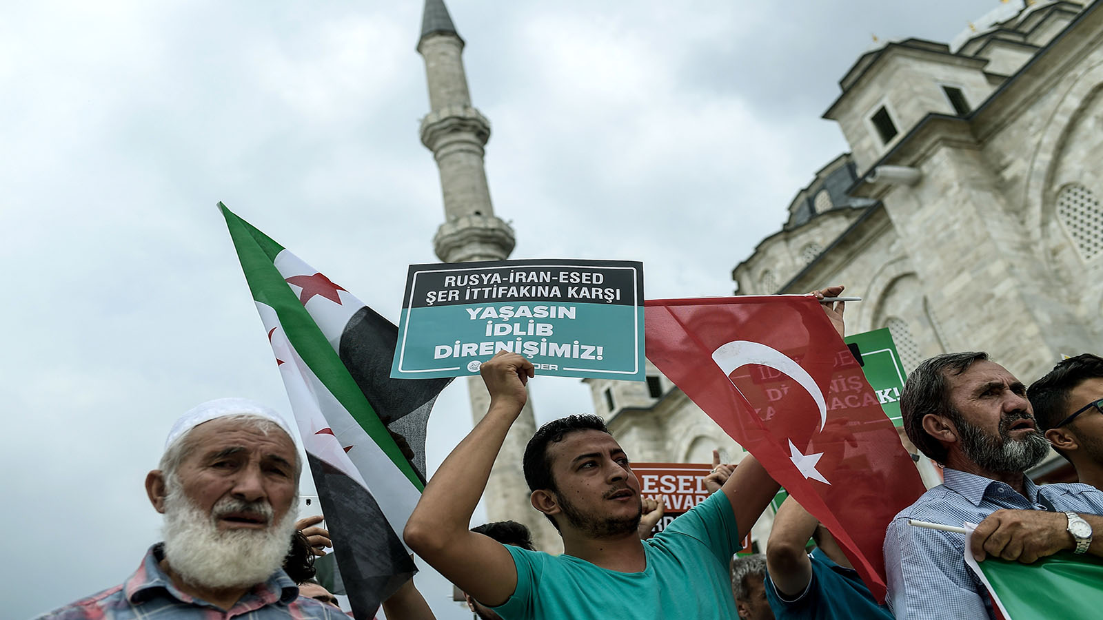 تركيا: اللاجئون السوريون بين "الكيملك" و"الاستثنائية".. والترحيل