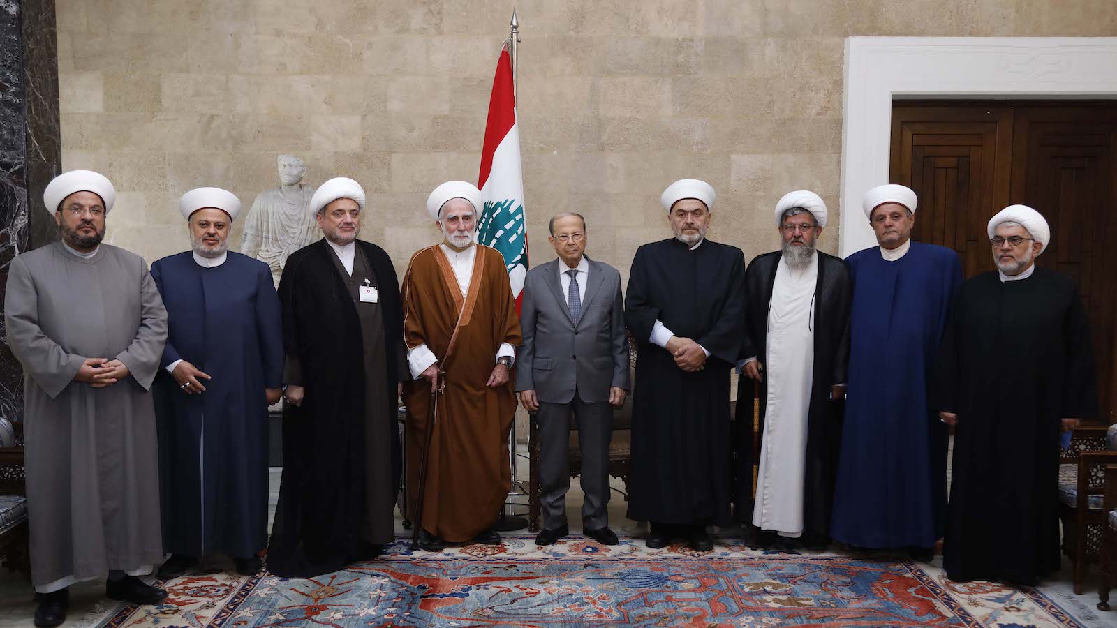 "العلماء المسلمون" يذيعون برنامج حزب الله من القصر الجمهوري